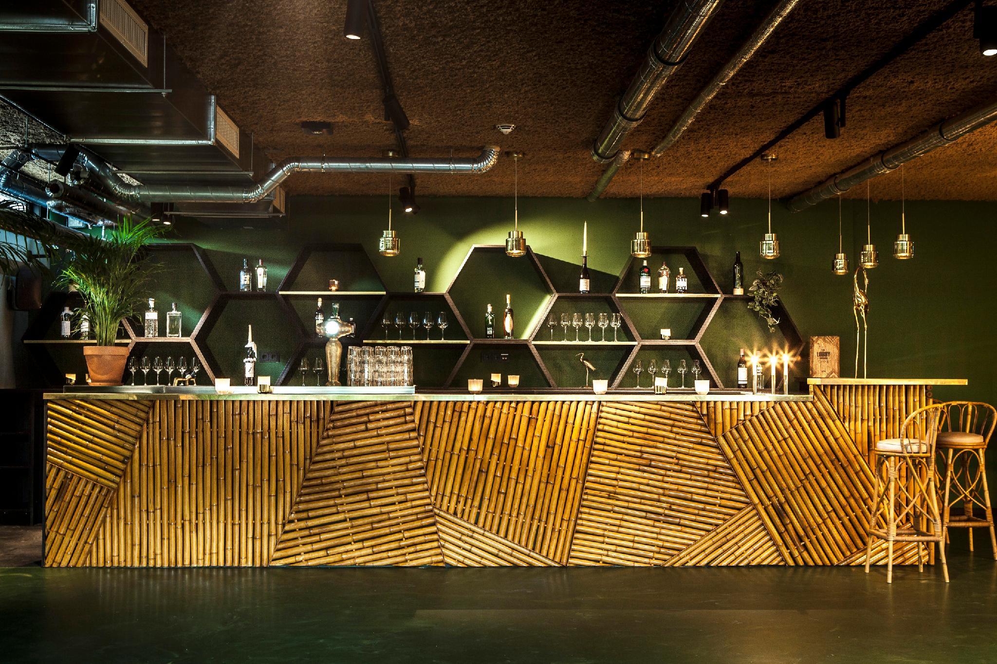 Hotel V Fizeaustraat 4*