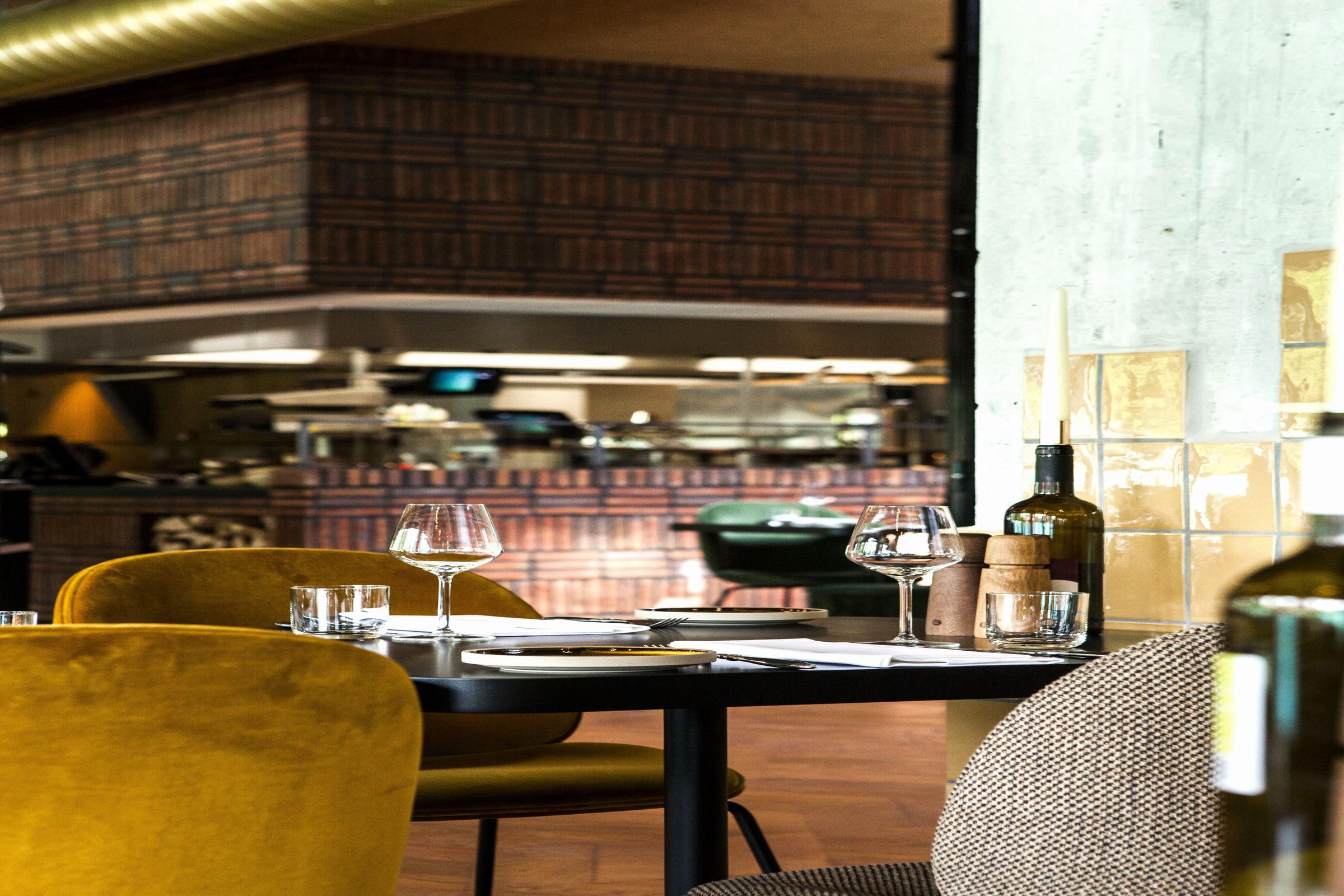 Hotel V Fizeaustraat 4*