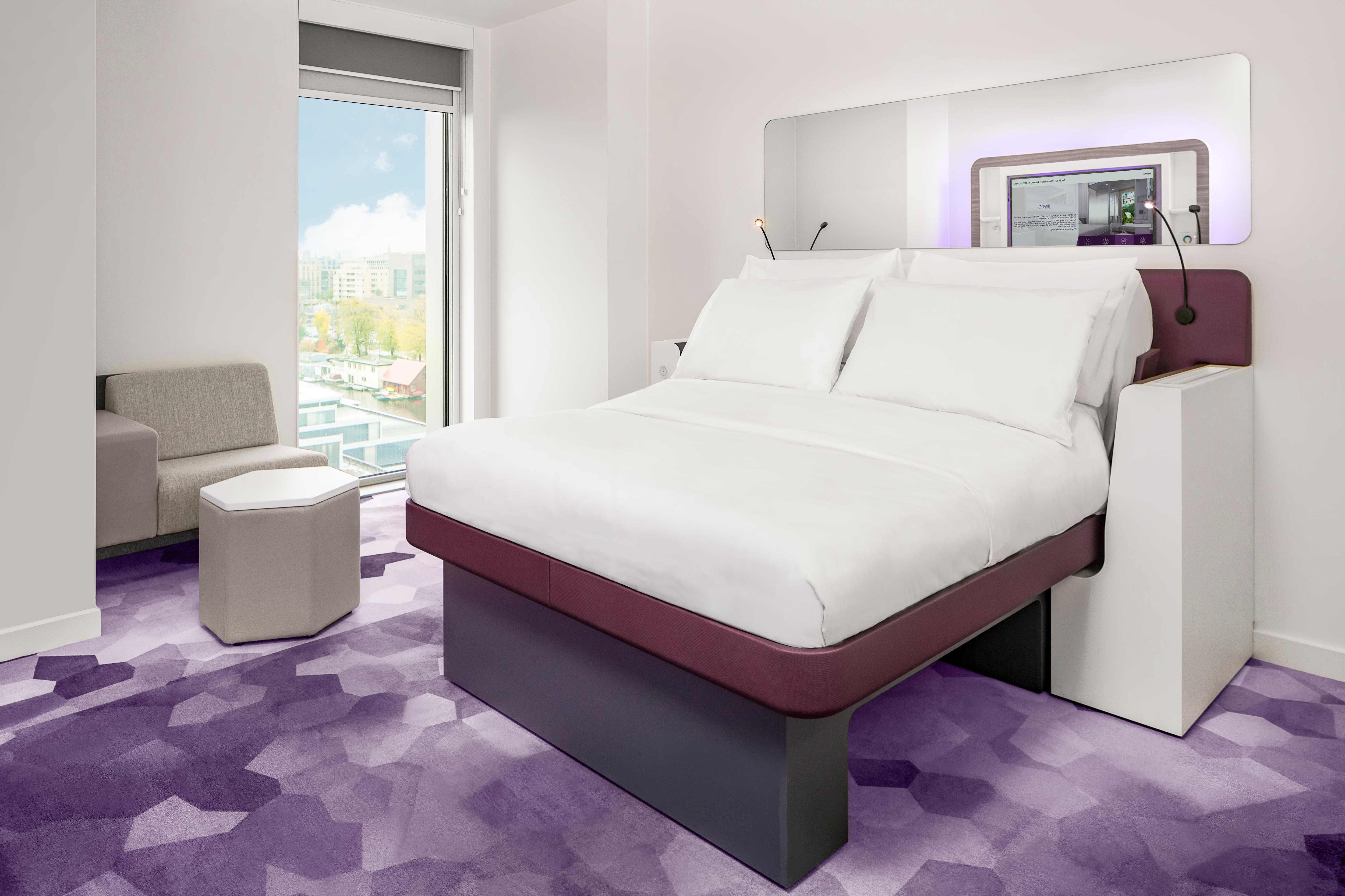 Yotel 4*