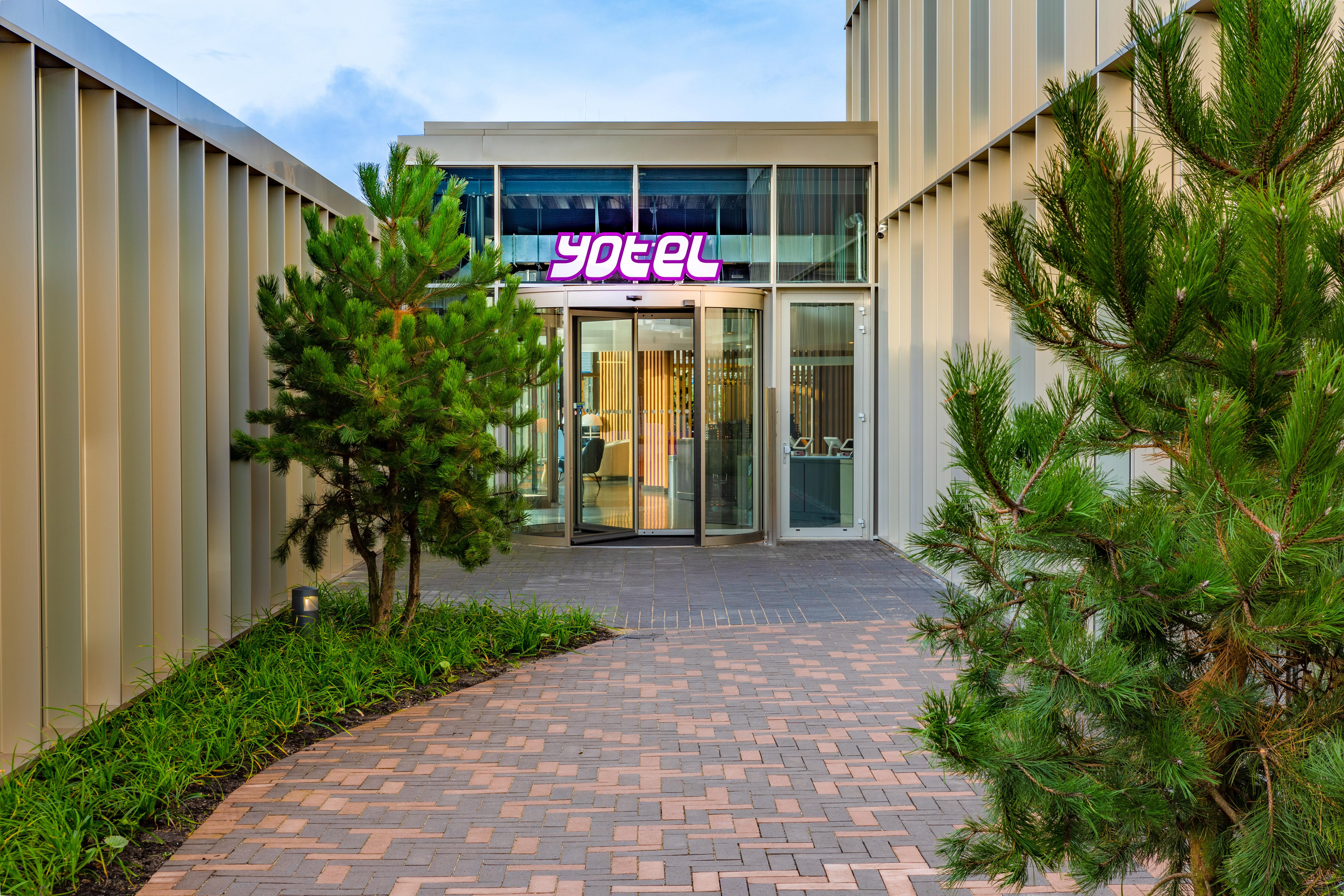 Yotel Hotel 4*