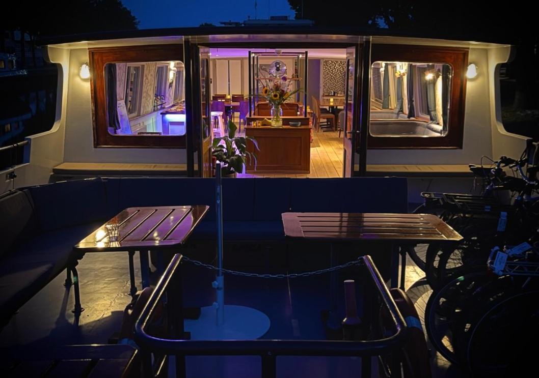 Unique Hotelboat Lena Maria Botel Amsterdam