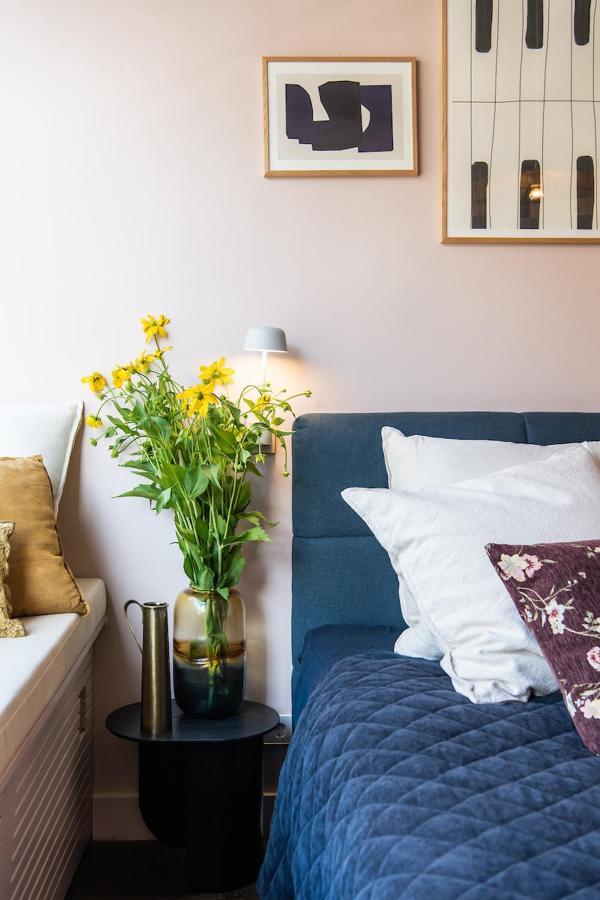 Luxurious In Vondelpark/museum District Bed & Breakfast 2*