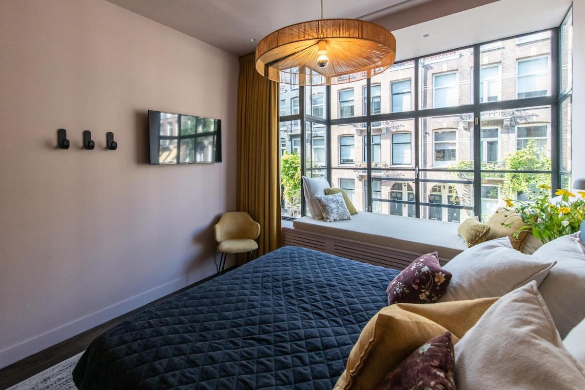 Luxurious In Vondelpark/museum District Bed & Breakfast 2*