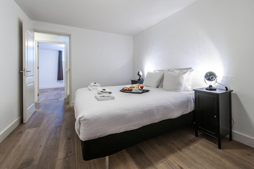Hotel Centre Harbour 3*