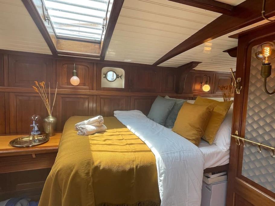 Amazing Private Luxury Boat Botel