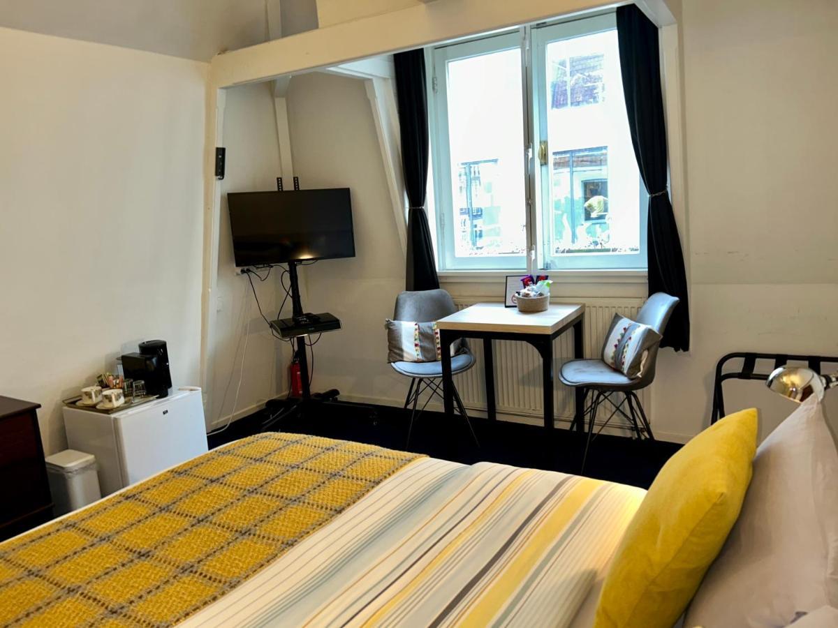 4 Guestrooms