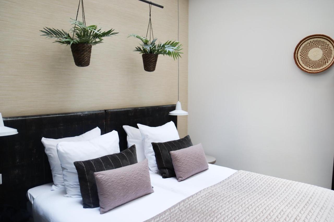Dwars Hotel 3*