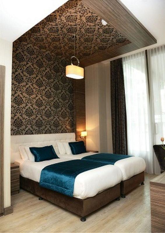 Grand Downtown Hotel