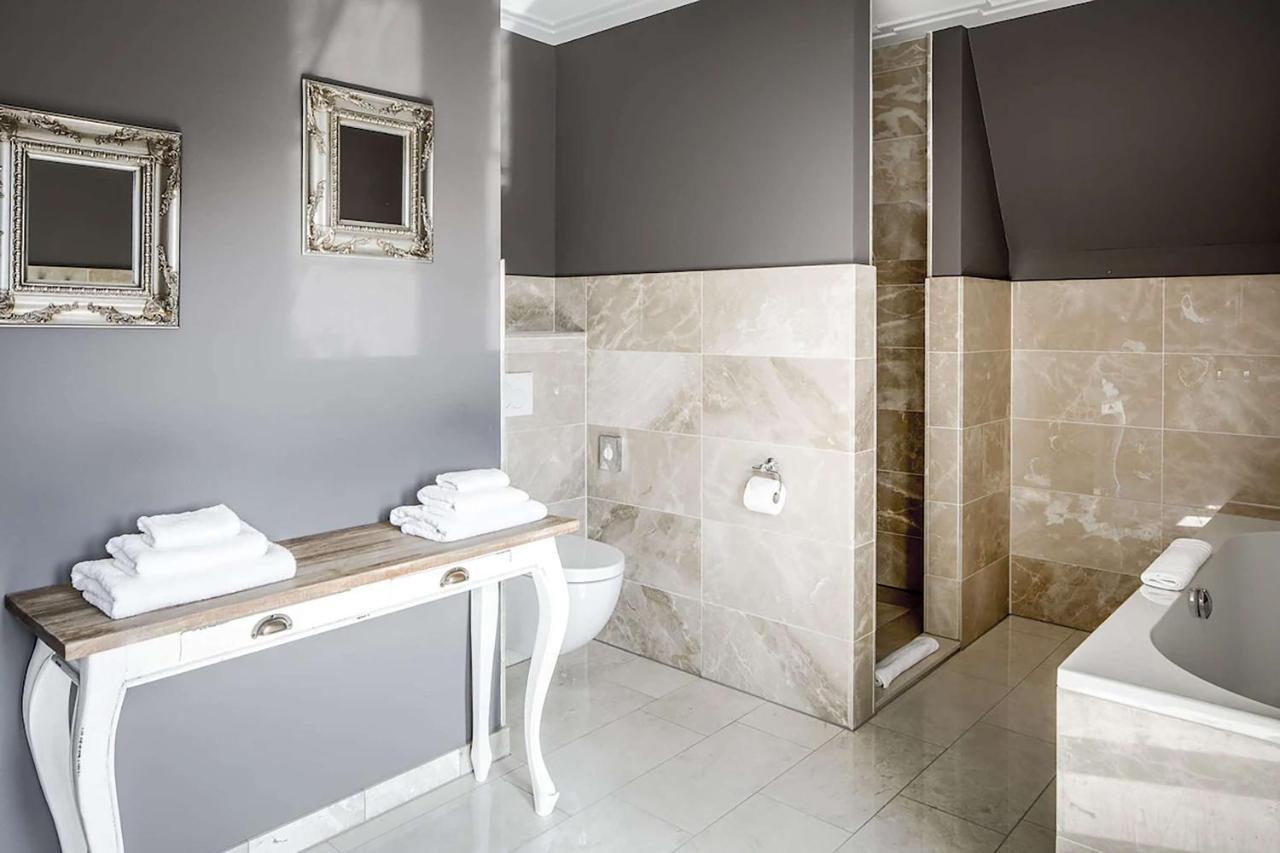 Luxury - Member Of Warwick 5*