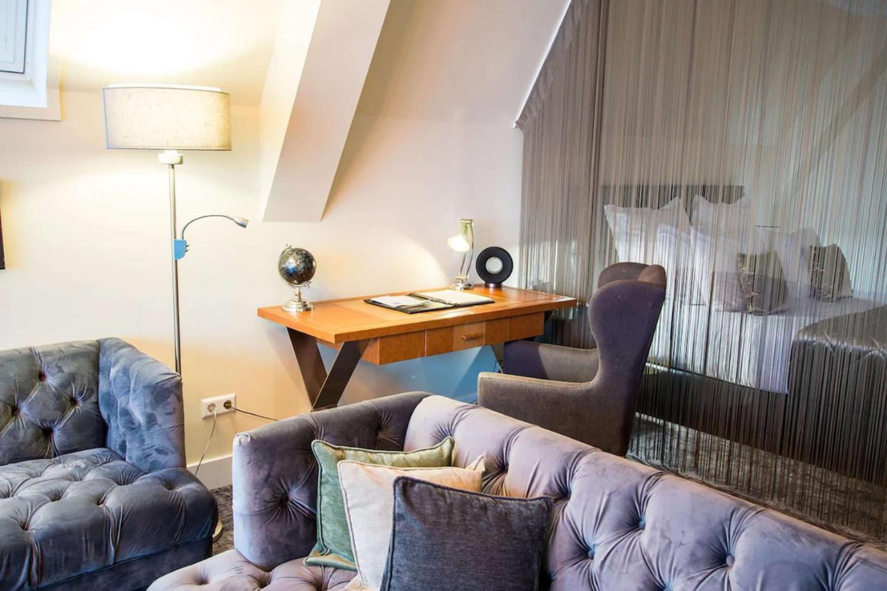 Luxury - Member Of Warwick Hotel