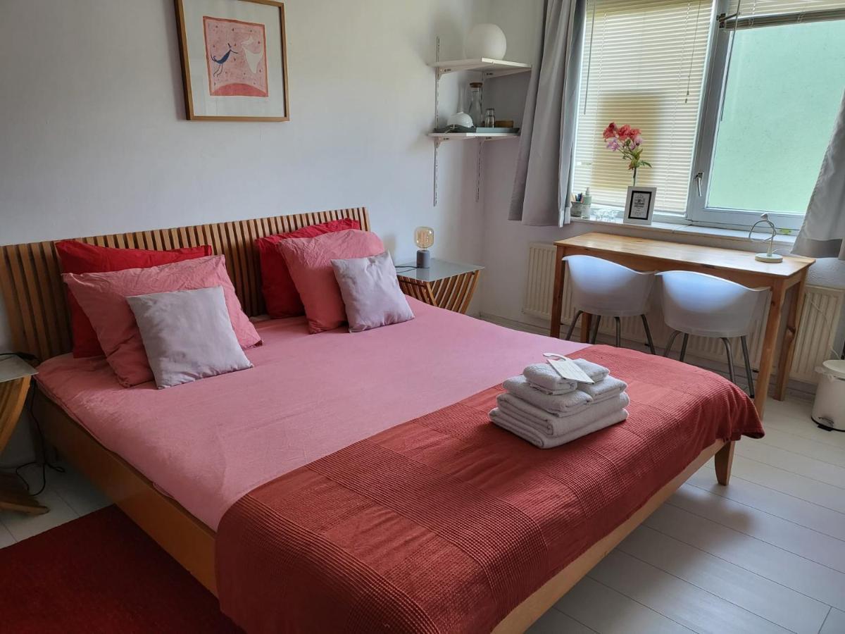 Bed & Breakfast The Upstairs & Downstairs Amsterdam