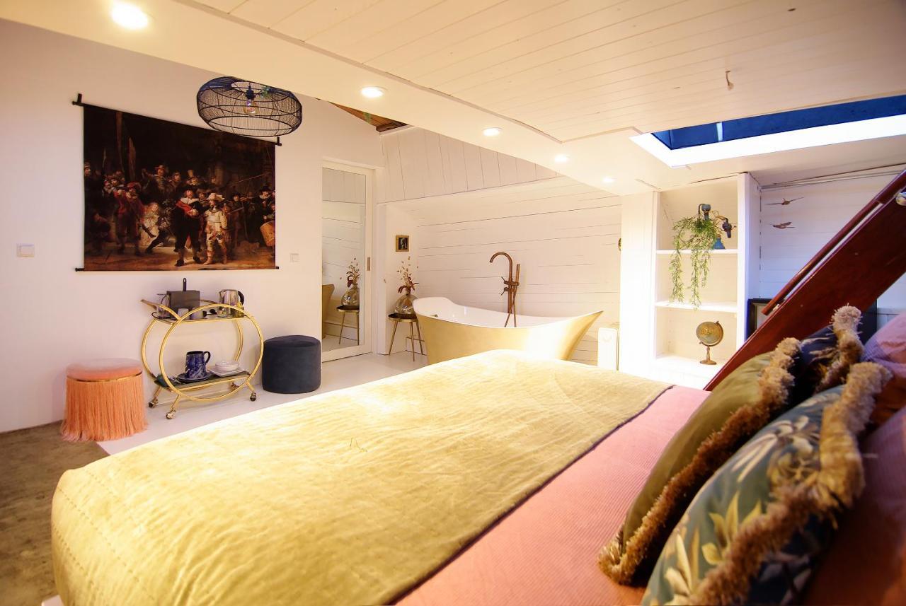 Najade Eco Houseboat
