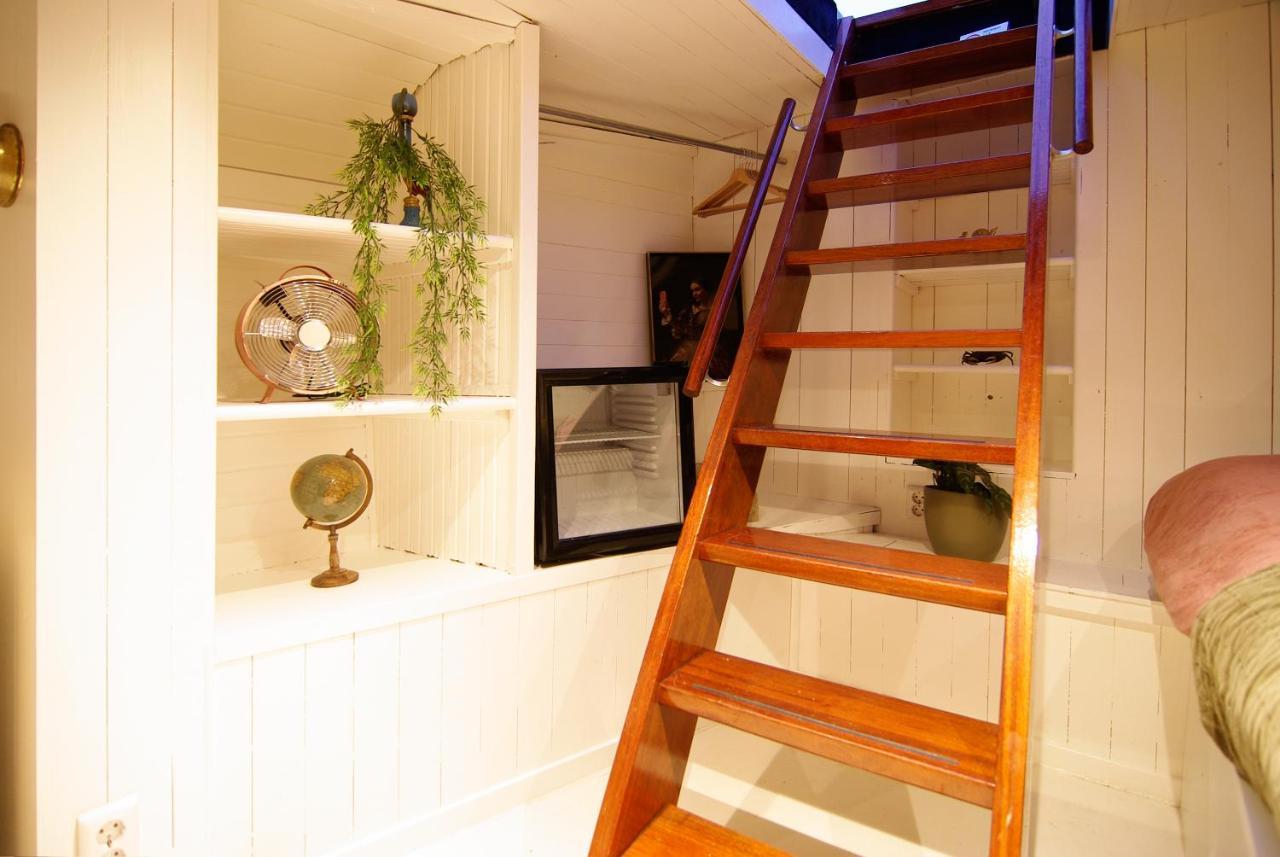 Najade Eco Houseboat
