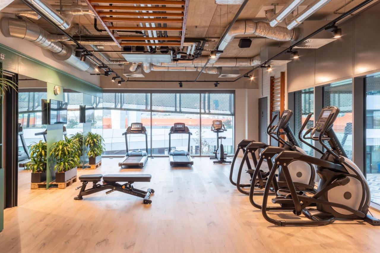 Moxy Houthavens Hotel