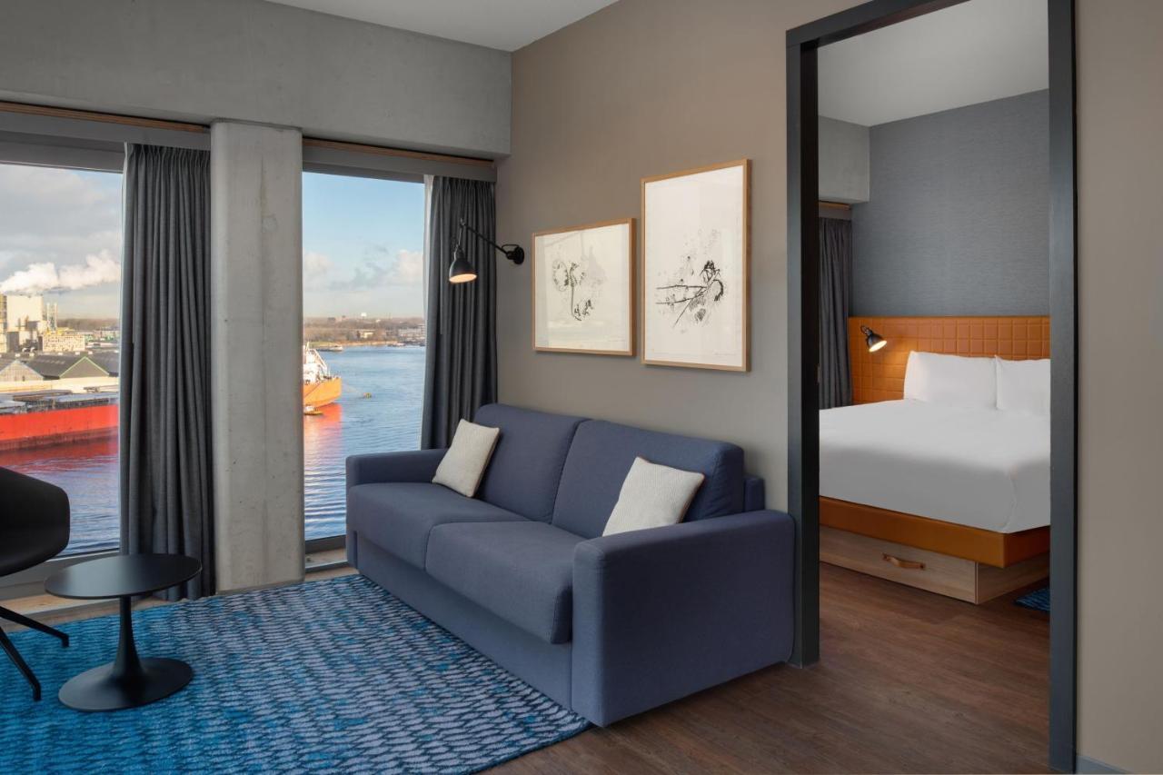 By Marriott Houthavens Hotel