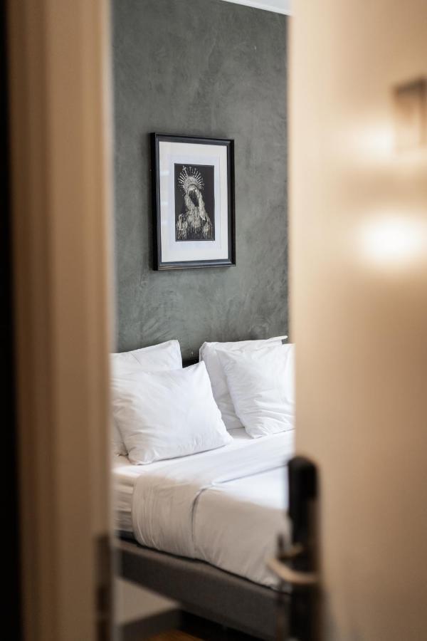 Weber Studio's Hotel