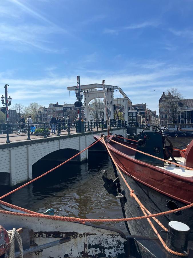 Skinny Bridge Houseboat Amstel View *