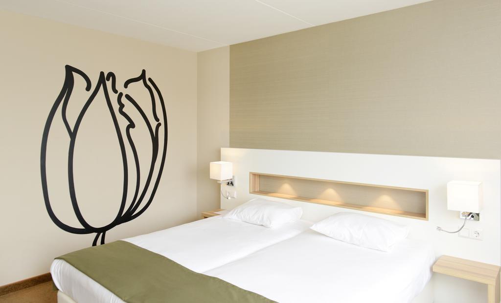 Gr8 Riverside Hotel