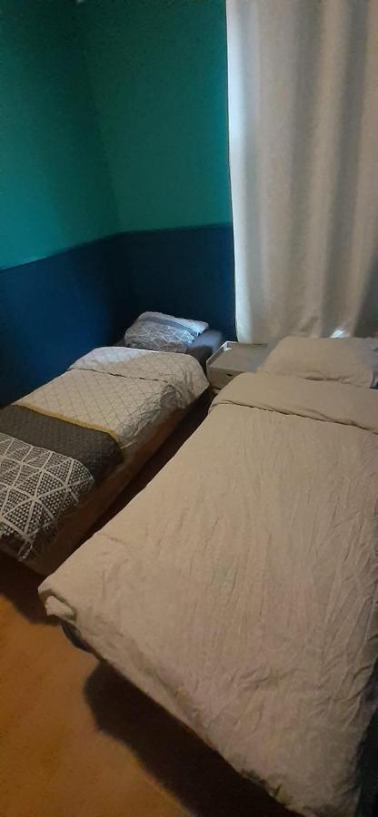 Bed & Breakfast Charlotte, Not For Parties, Not A Hotel, With Shared Bathroom, No Kitchen *