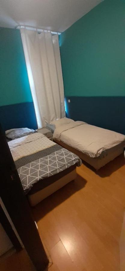 Bed & Breakfast Charlotte, Not For Parties, Not A Hotel, With Shared Bathroom, No Kitchen
