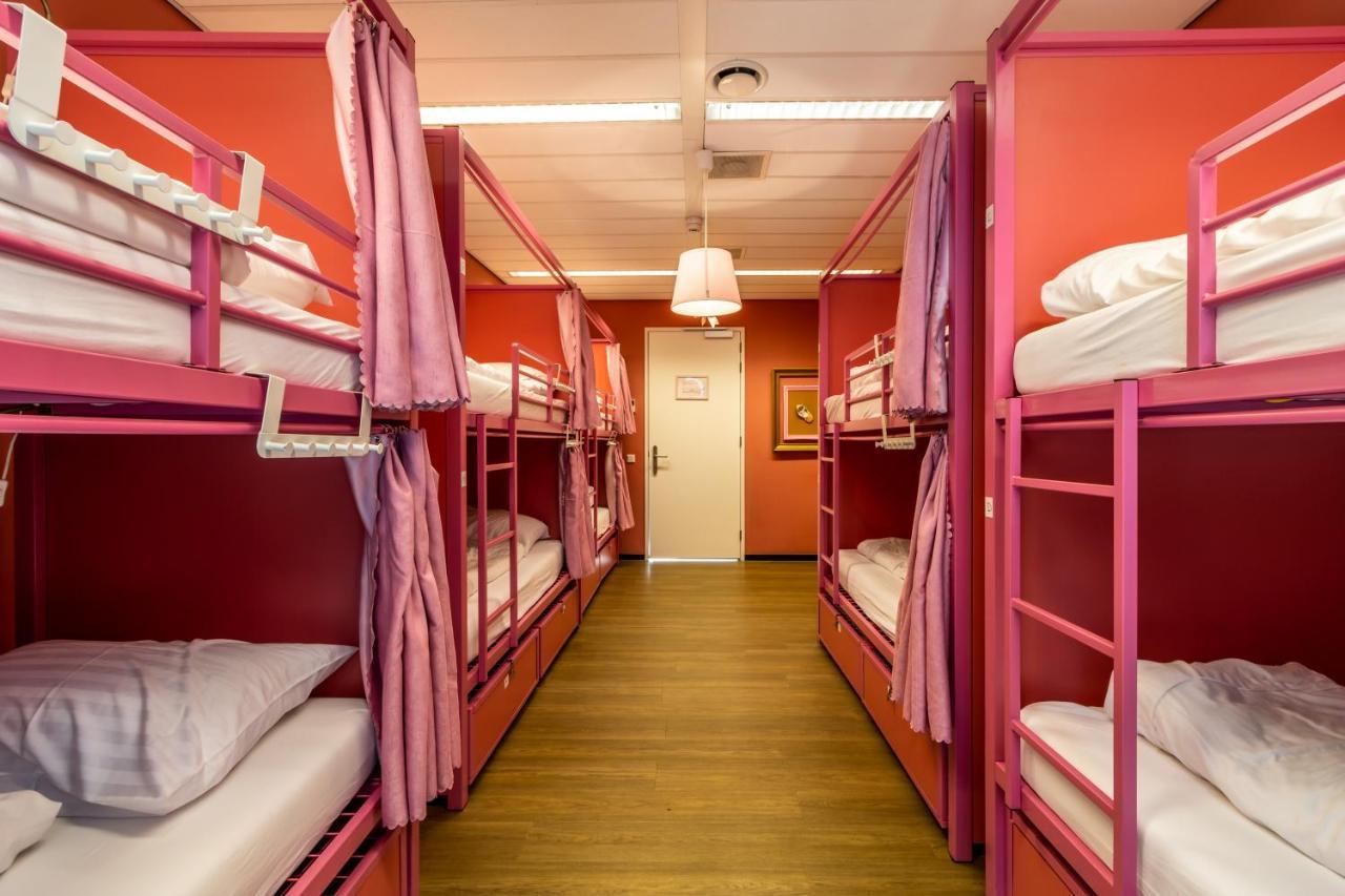 Hostelle - Women Only