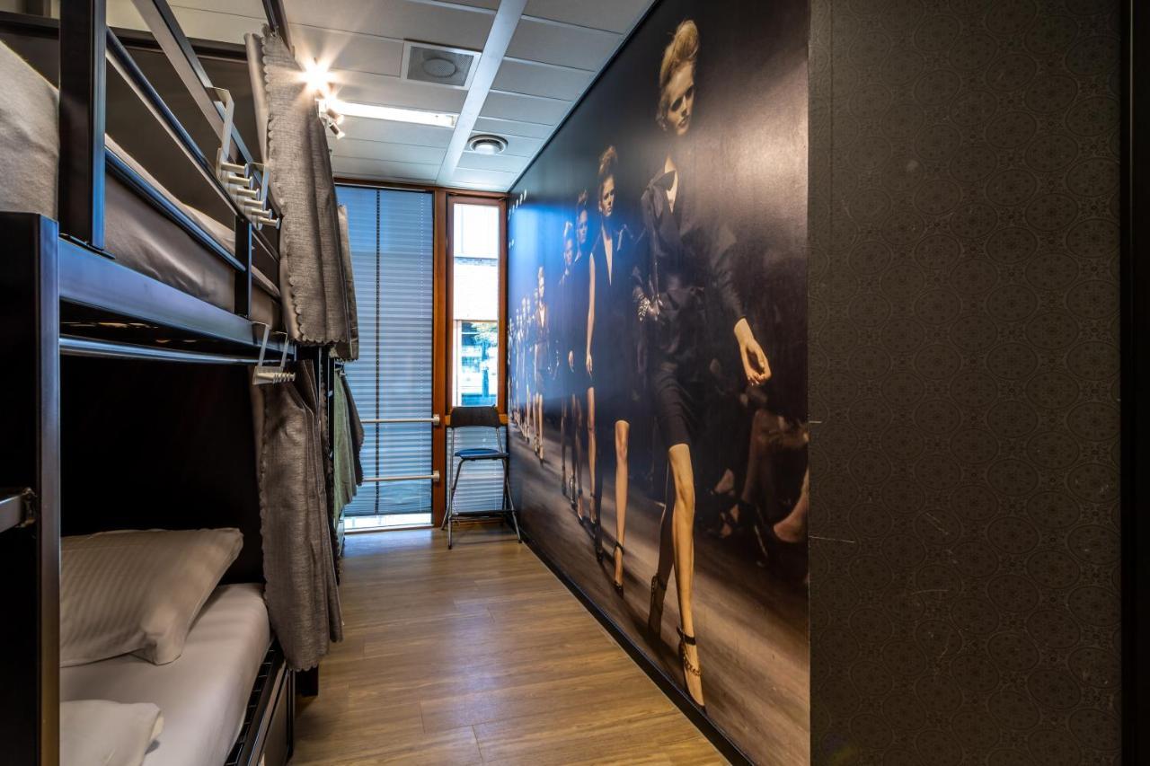 Hostel Hostelle - Female Only