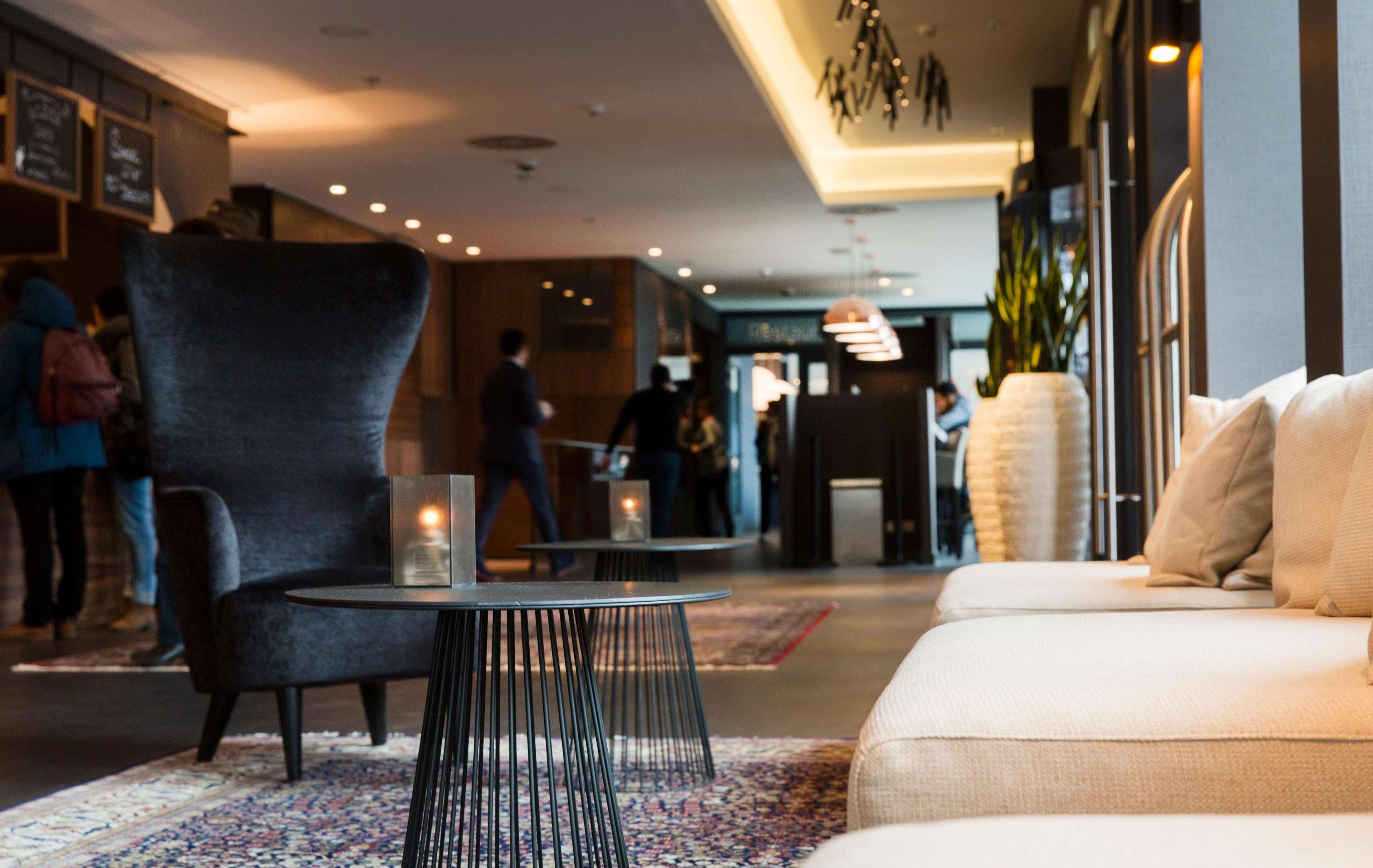 Corendon New-west, A Tribute Portfolio Amsterdam
