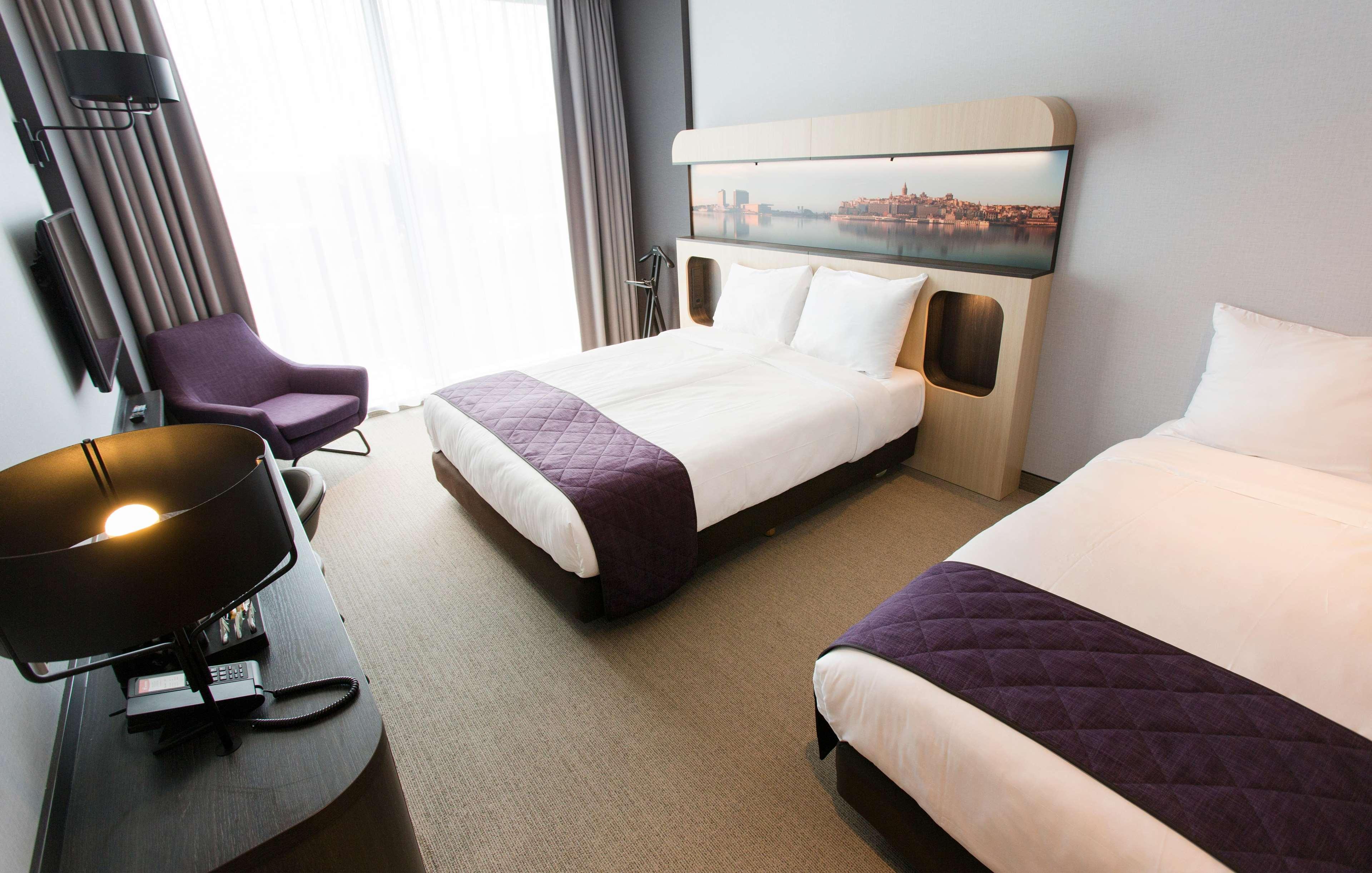 Hotel Corendon New-west, A Tribute Portfolio