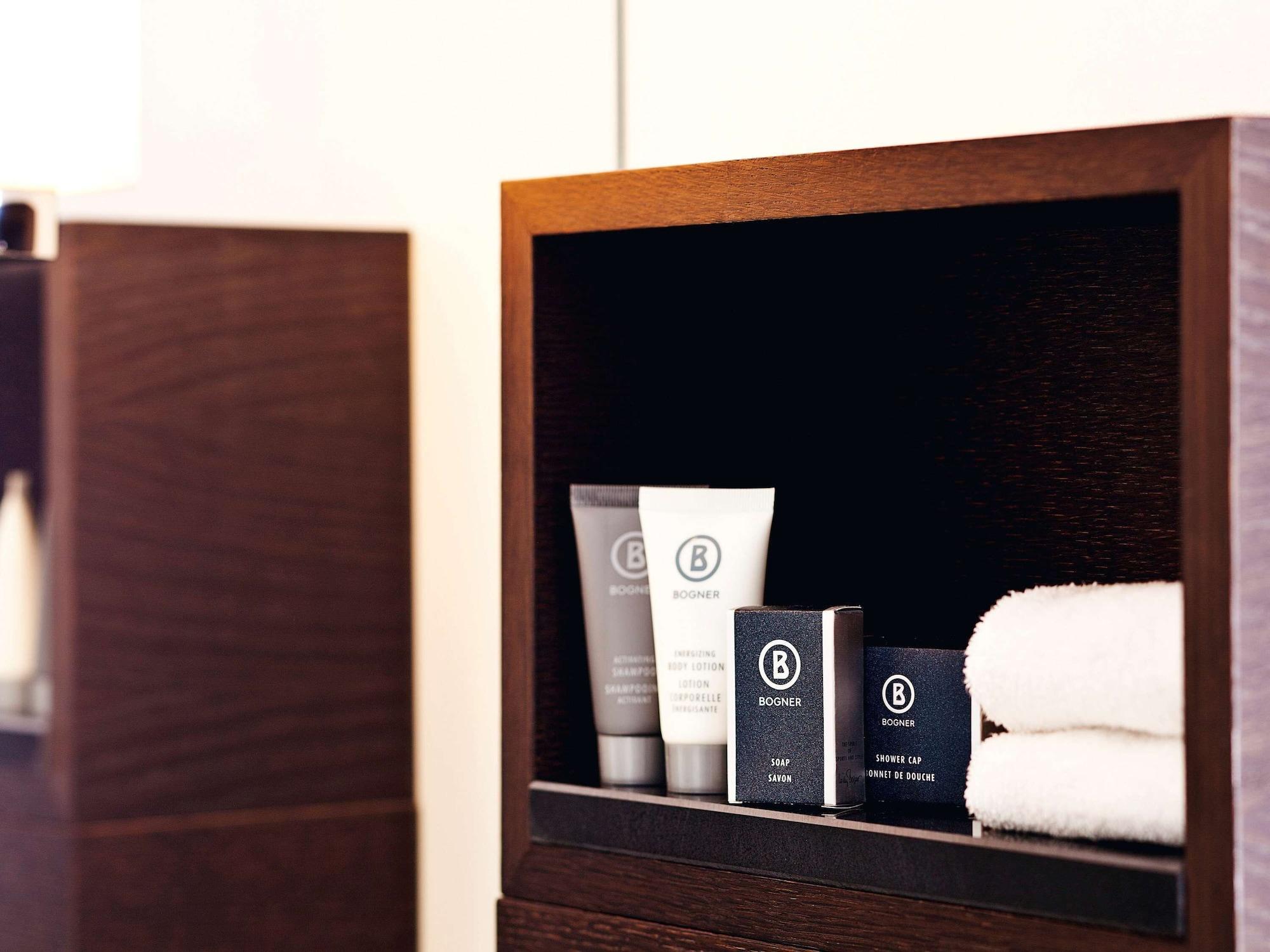 Mövenpick City Centre Hotel 4*