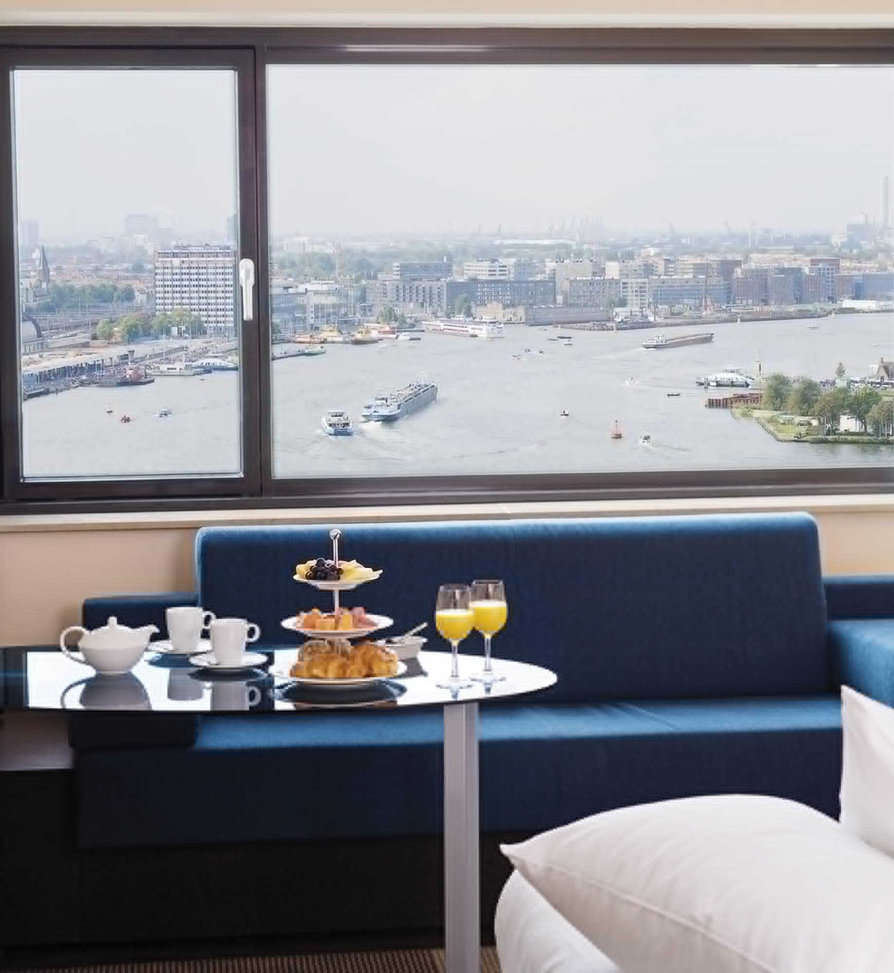 Mövenpick City Centre 4*