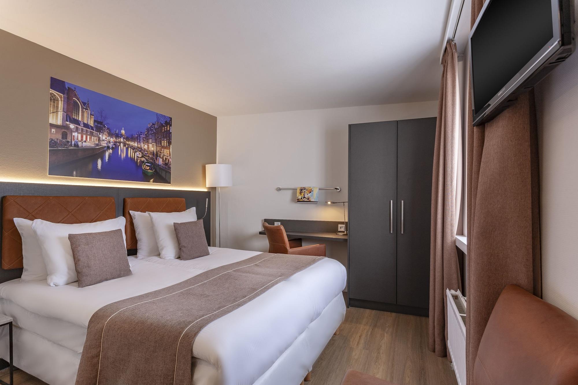 Avenue Hotel