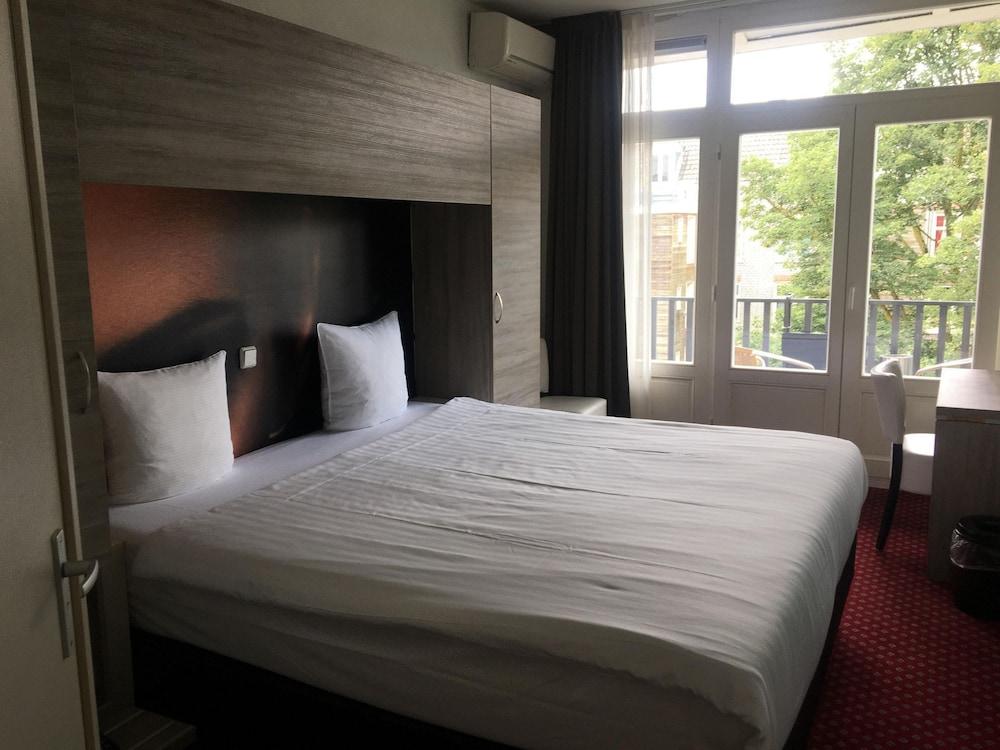 Atlantis Hotel 3*