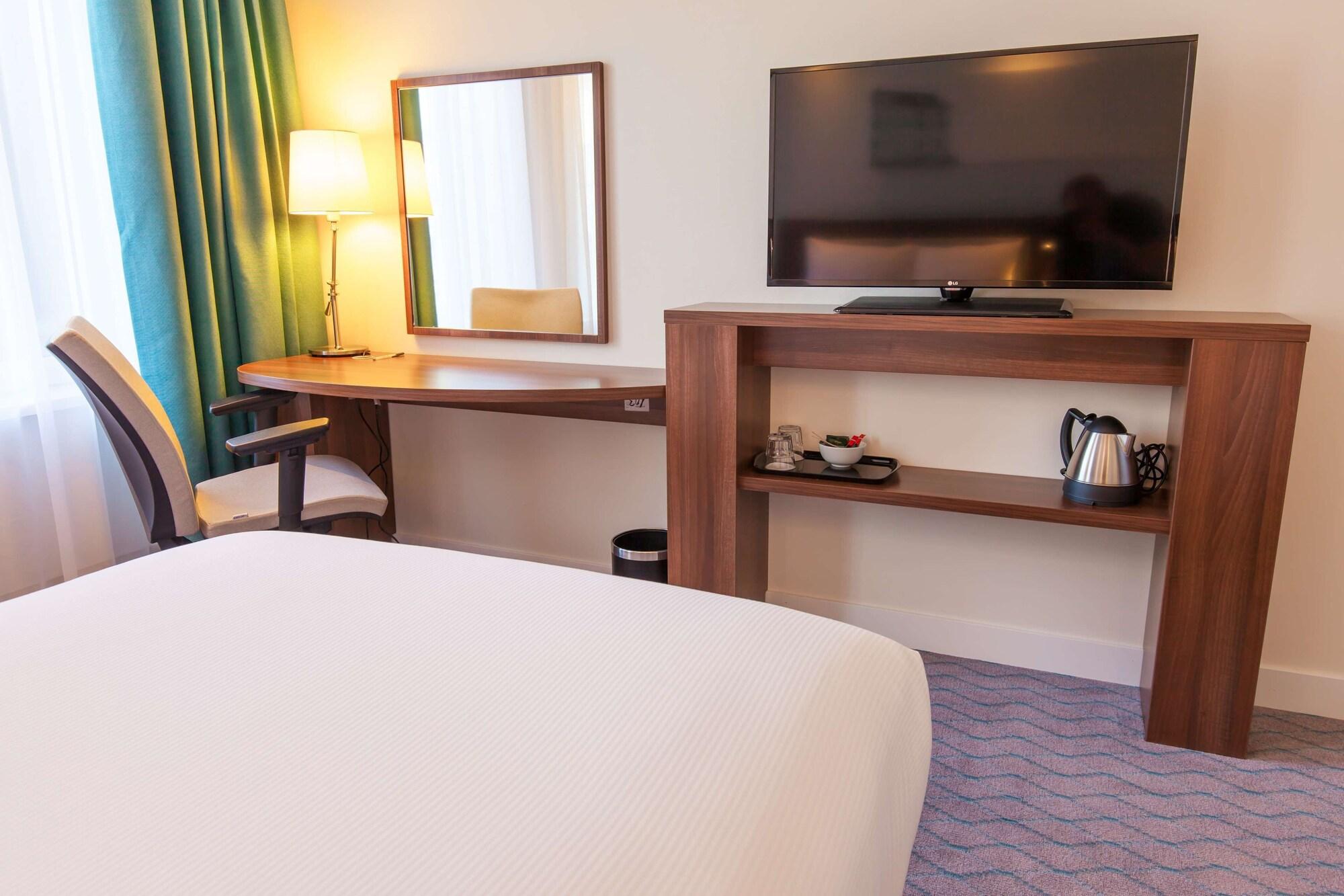 Hampton By Hilton Centre East 4*