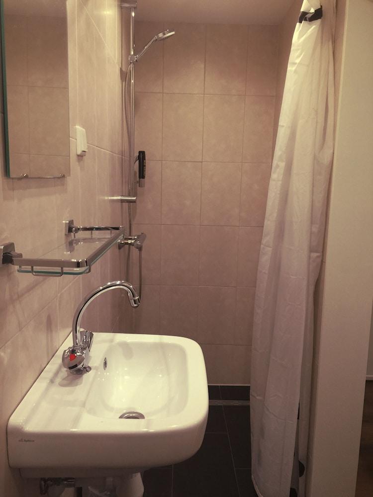Damrak Hotel Amsterdam