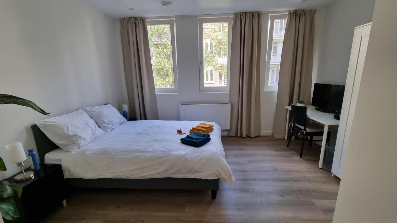 Hotel Tolstraat 75 - Senior Care 3*