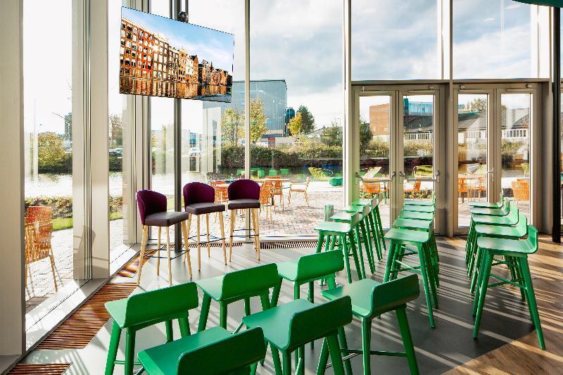 Yotel Hotel 4*