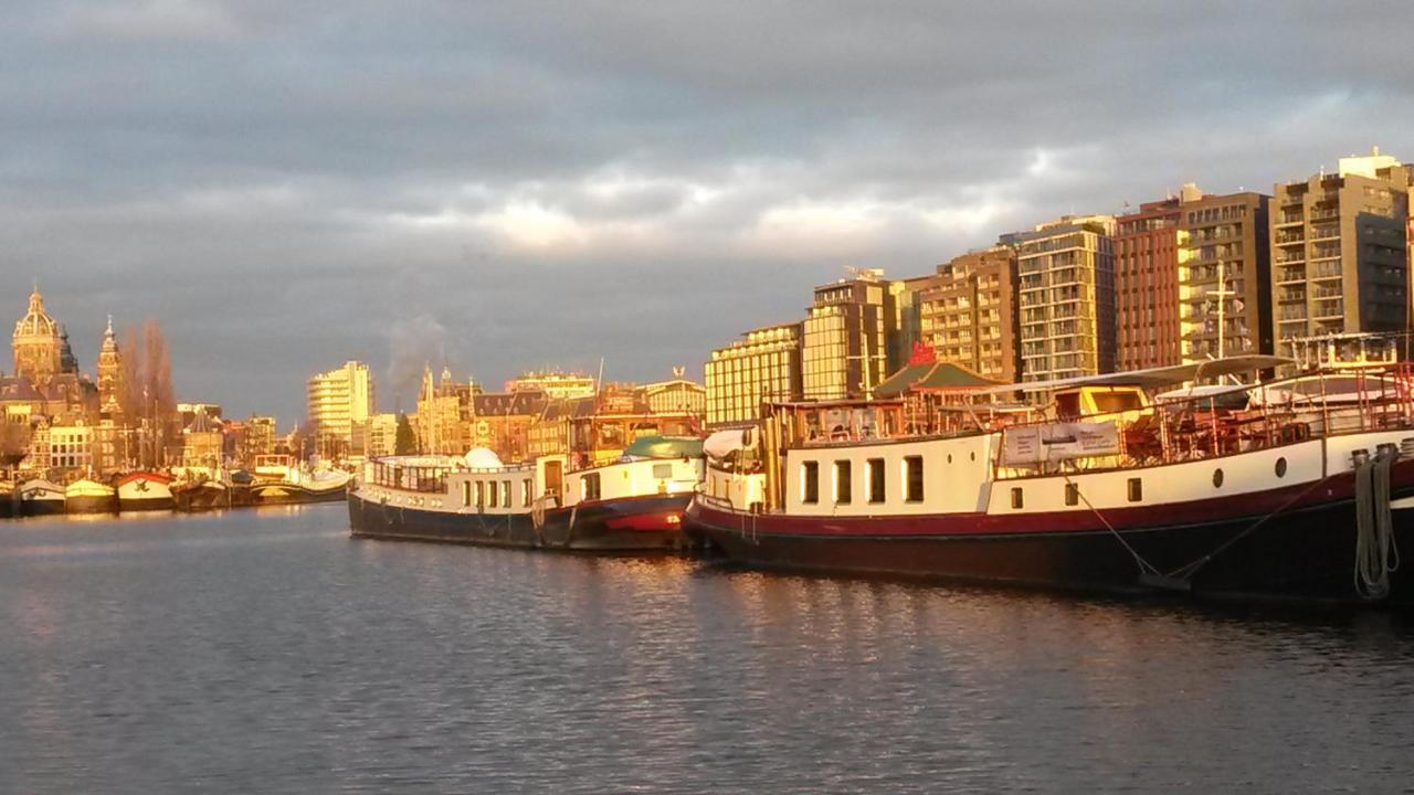 Sailing Amsterdam