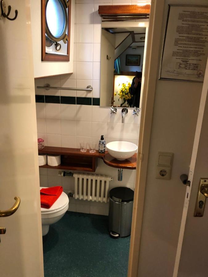 Hotelboot Zwaan