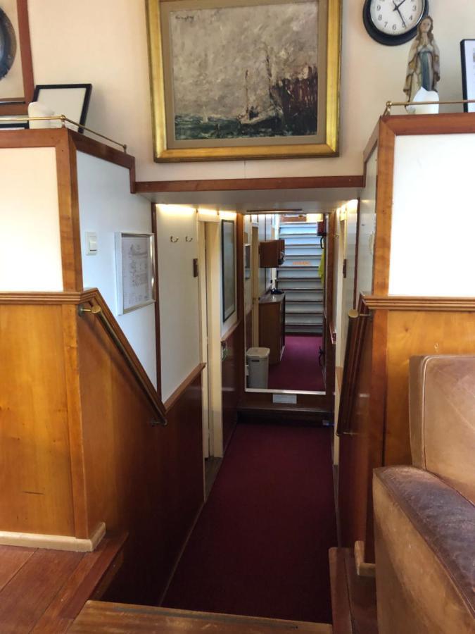 Hotelboot Zwaan Amsterdam