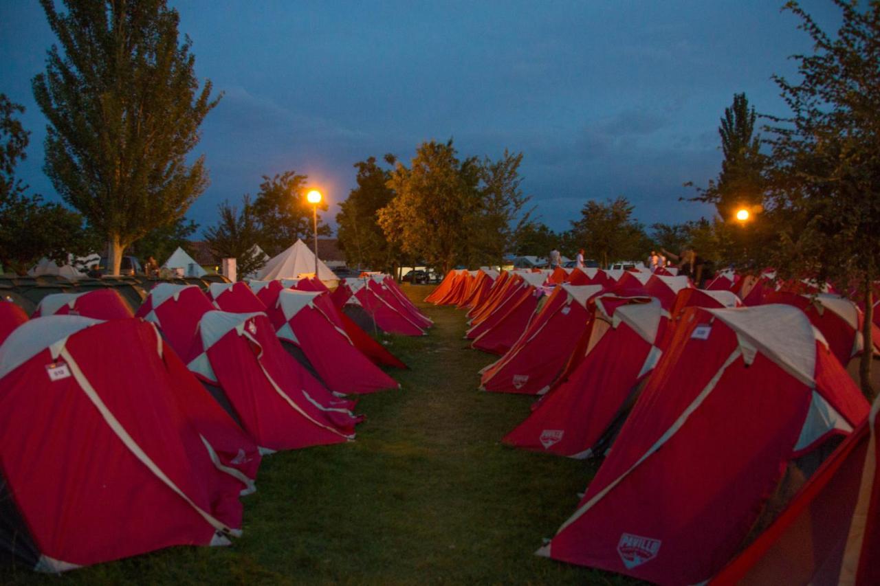 Campingplatz Stoke Travel's Camping *