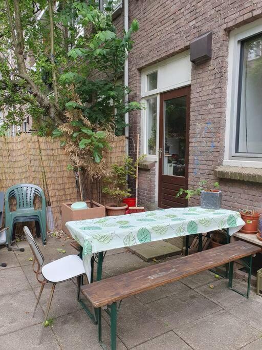 Apartment Met 2 Slaapkamers En Tuin In Amsterdam