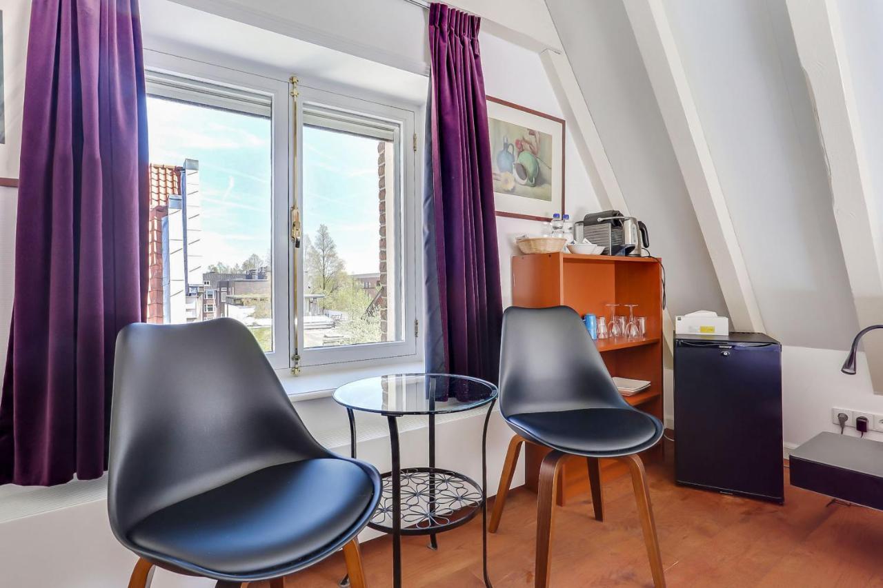 City-centre, Canal-house, Luxurious , Stylish Bedroom, Ensuite Bathroom Gasthuis Amsterdam