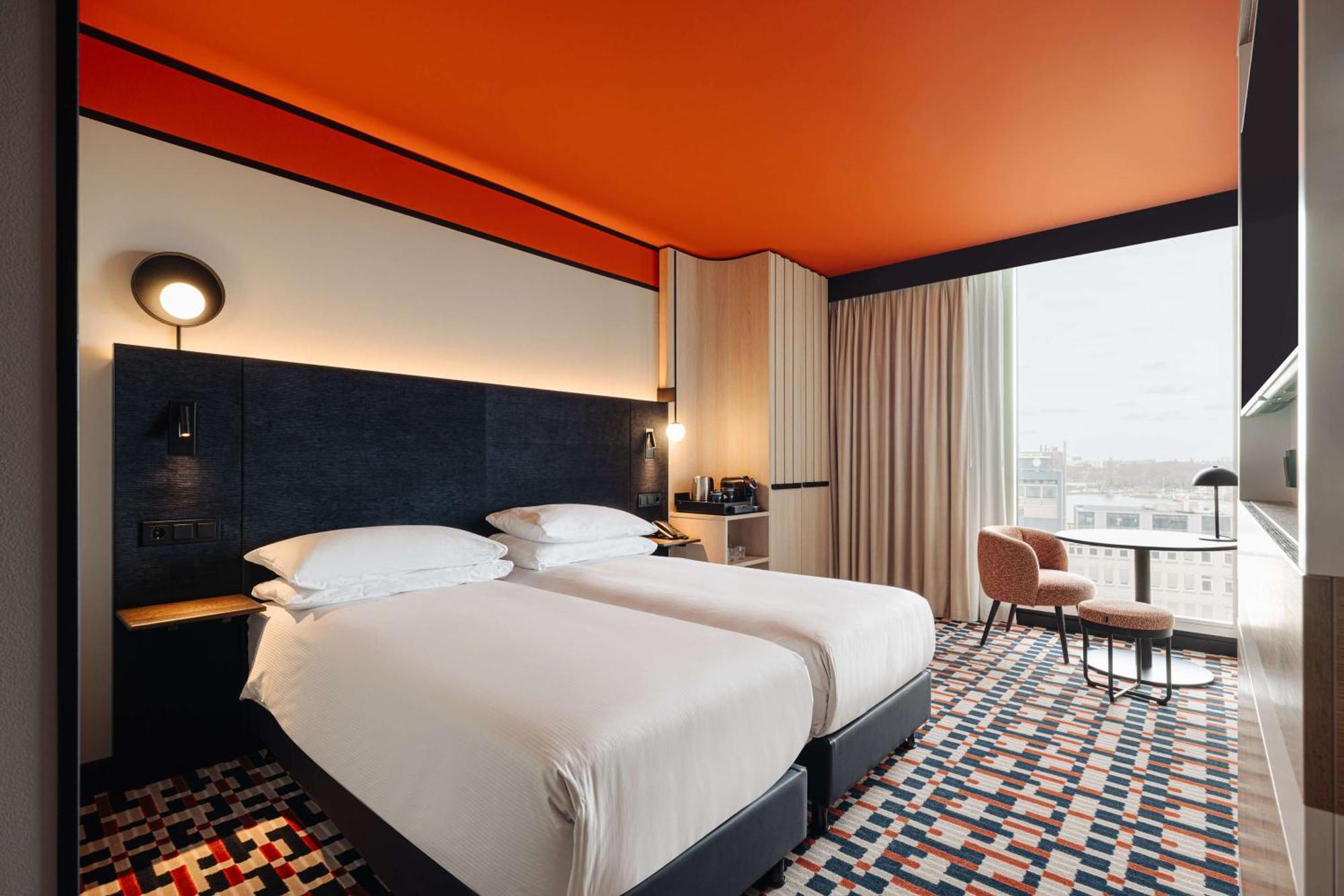 Hotel Doubletree By Hilton Centraal Station 4*
