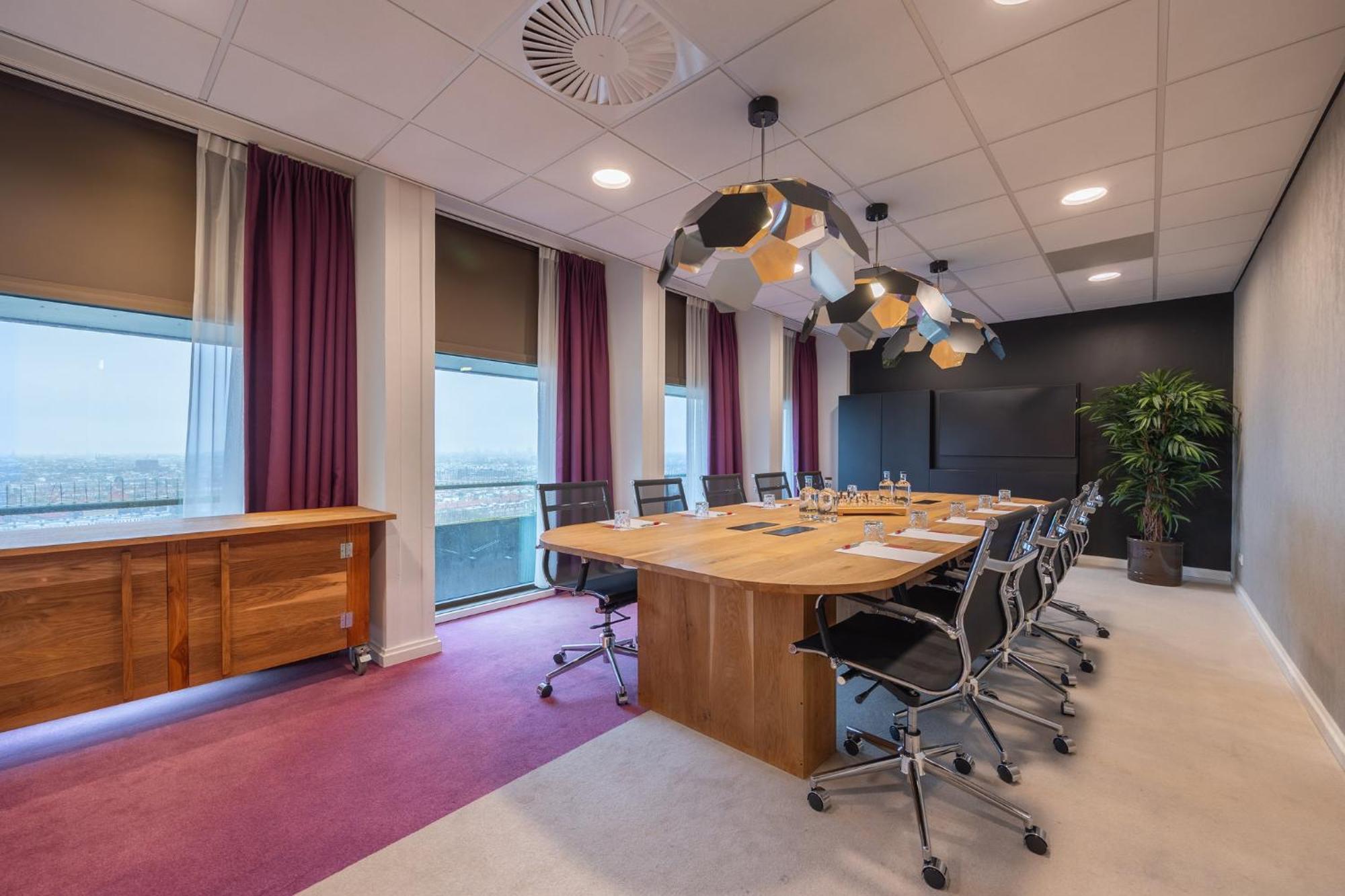 Leonardo Rembrandtpark 4*