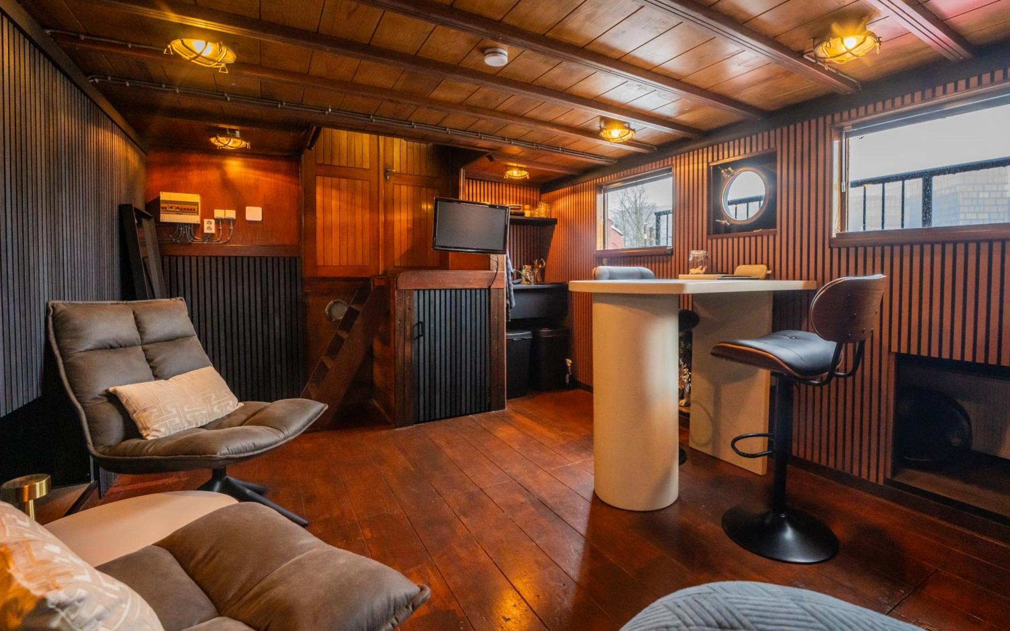 Bed & Breakfast Houseboat-amsterdam-classic Amsterdam