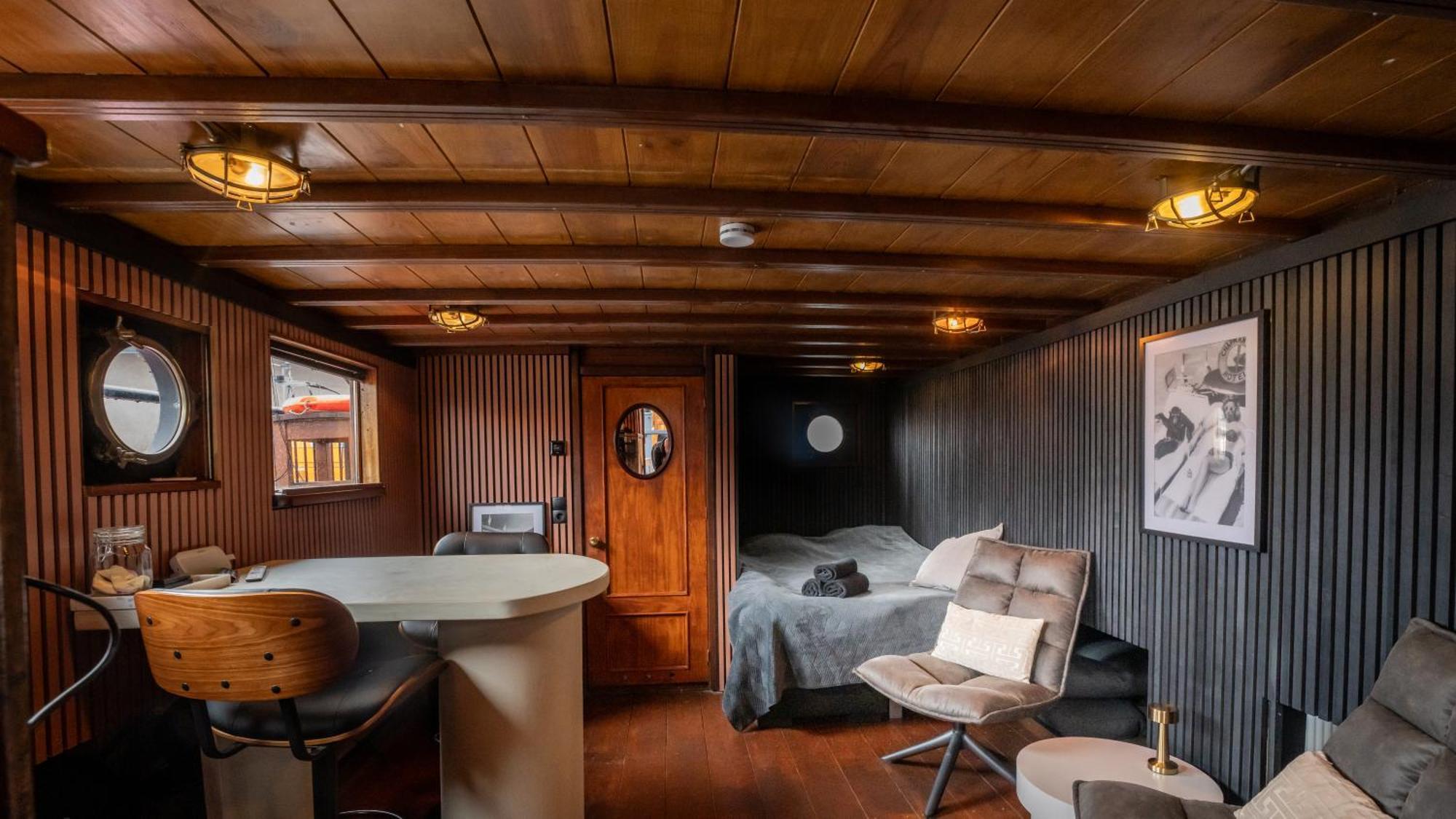 Houseboat-amsterdam-classic Bed & Breakfast Amsterdam