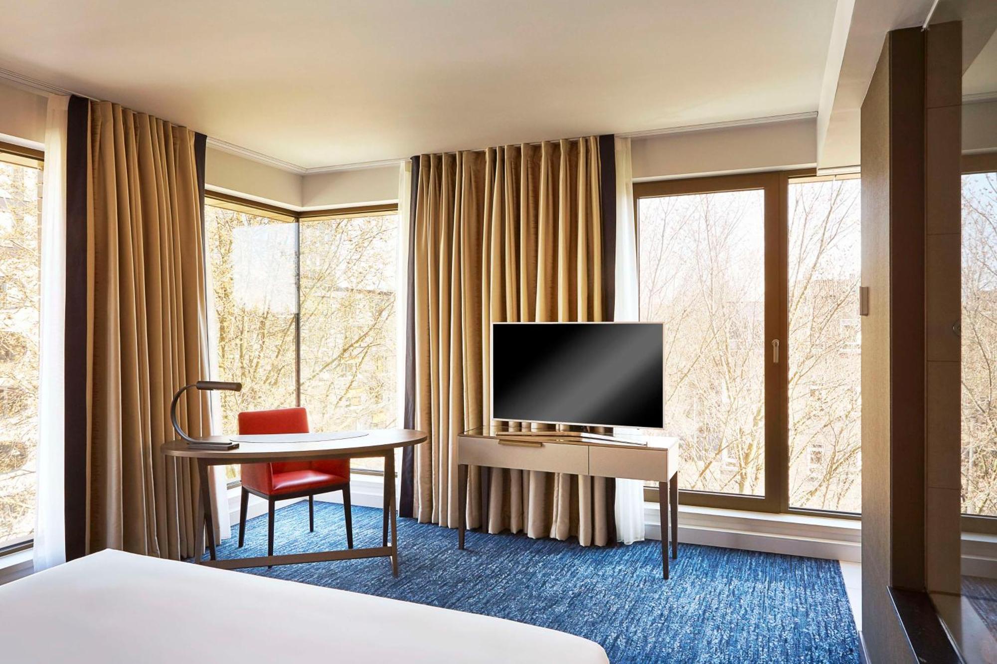 Hyatt Regency 5*