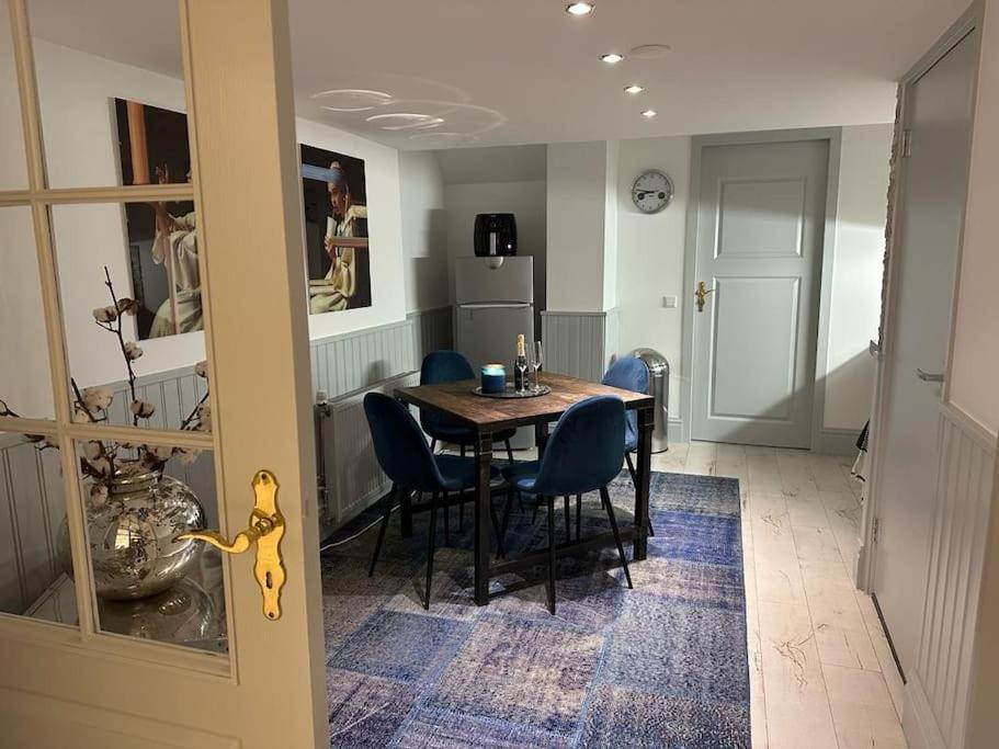 Unique Royal Basement