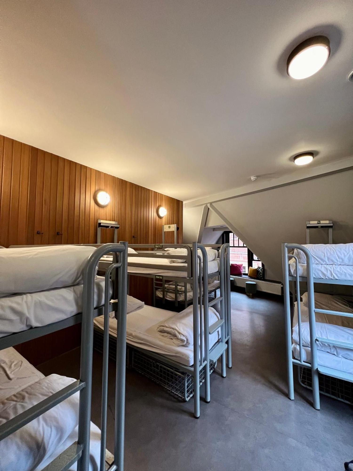 Durty Nelly's Hostel