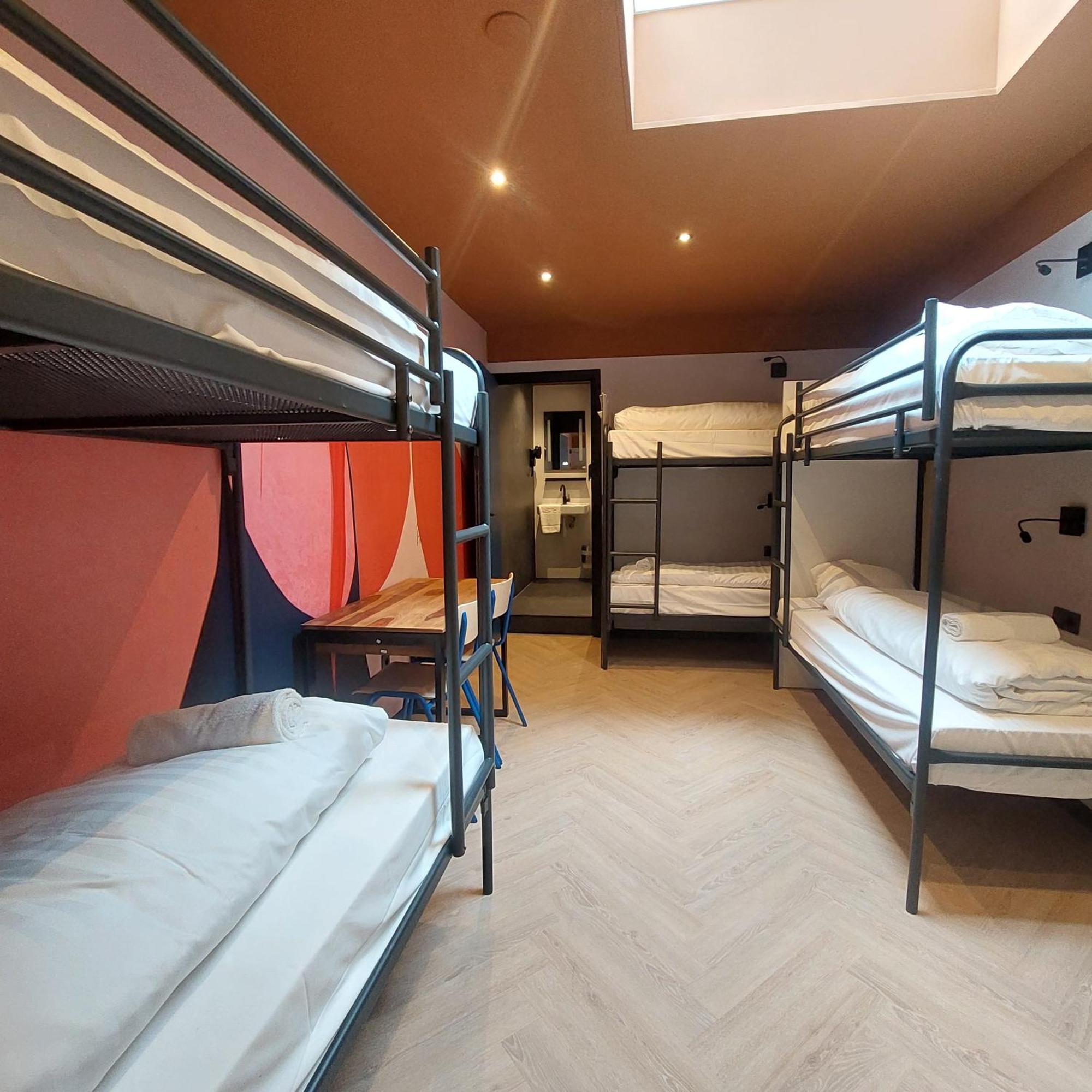 Budget Heart Of Hostel